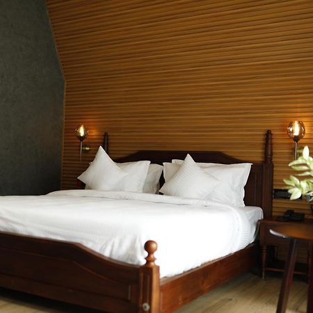 Leela'S 7Th Heaven Resort & Spa Trikunnapuzha Eksteriør bilde