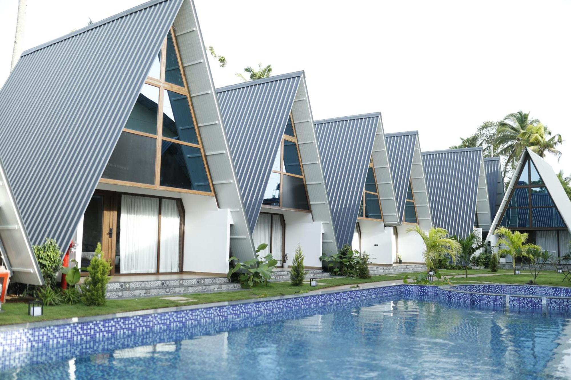 Leela'S 7Th Heaven Resort & Spa Trikunnapuzha Eksteriør bilde